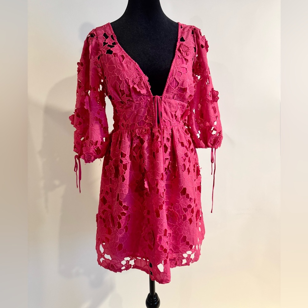 Storia Lace Dress Size M